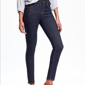 Old Navy Rockstar Built-In Sculpt Jeans